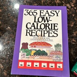 365 Easy Low Calorie Recipes